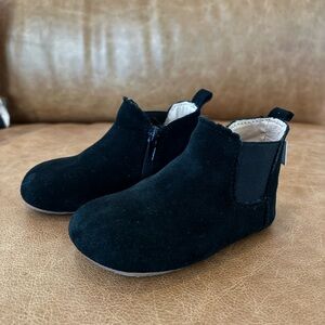 Little Love Bug Black Suede Chelsea Boots, Toddler Girl